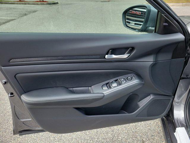 new 2025 Nissan Altima car, priced at $30,397