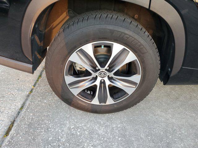 used 2020 Toyota Highlander car, priced at $27,185