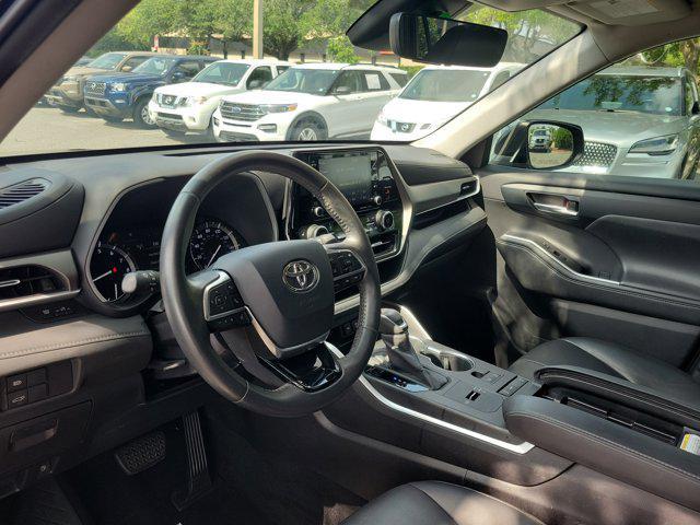 used 2020 Toyota Highlander car, priced at $26,343