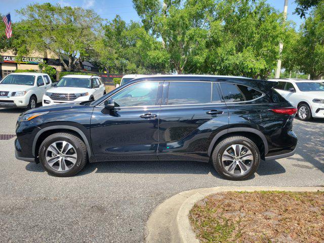 used 2020 Toyota Highlander car, priced at $26,343