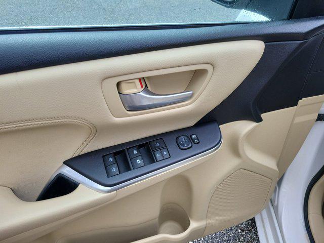 used 2015 Toyota Camry Hybrid car, priced at $14,988