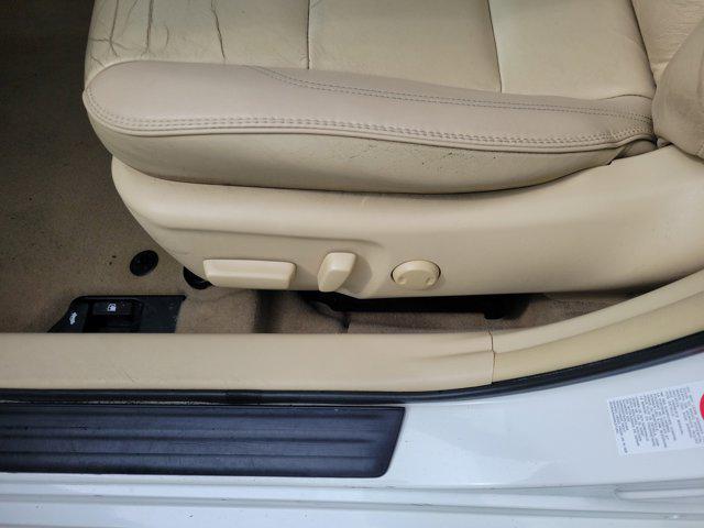 used 2015 Toyota Camry Hybrid car, priced at $14,988