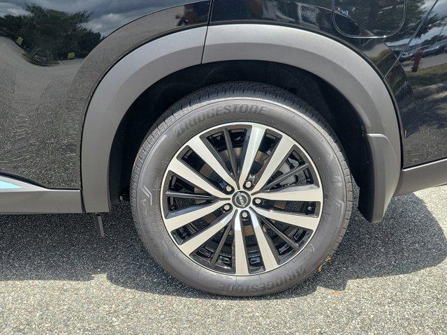 new 2025 Nissan Pathfinder car, priced at $48,011