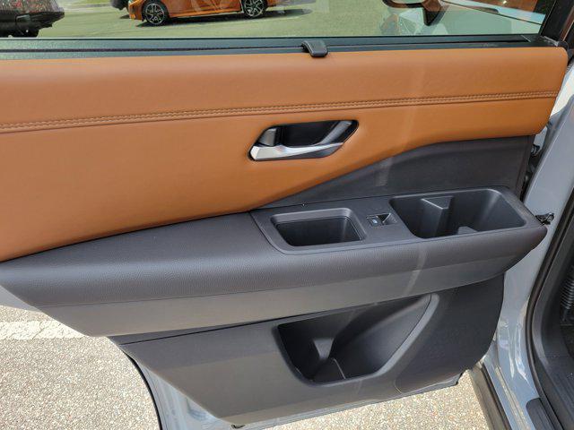 new 2025 Nissan Pathfinder car, priced at $49,472