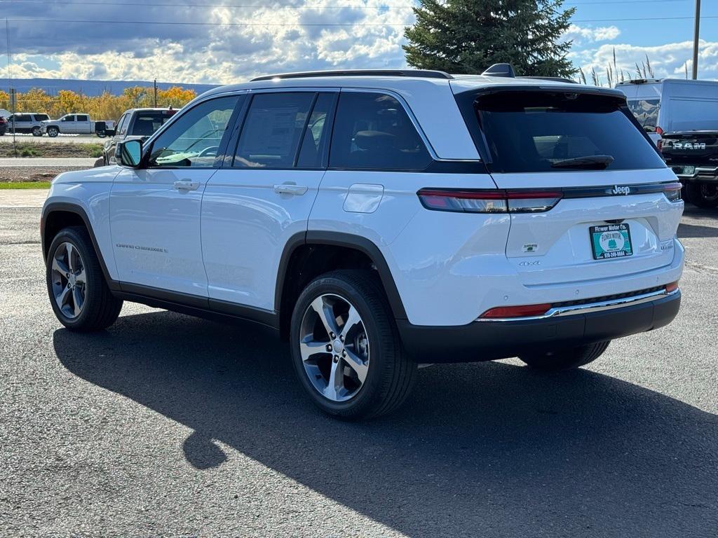 new 2025 Jeep Grand Cherokee car, priced at $58,234