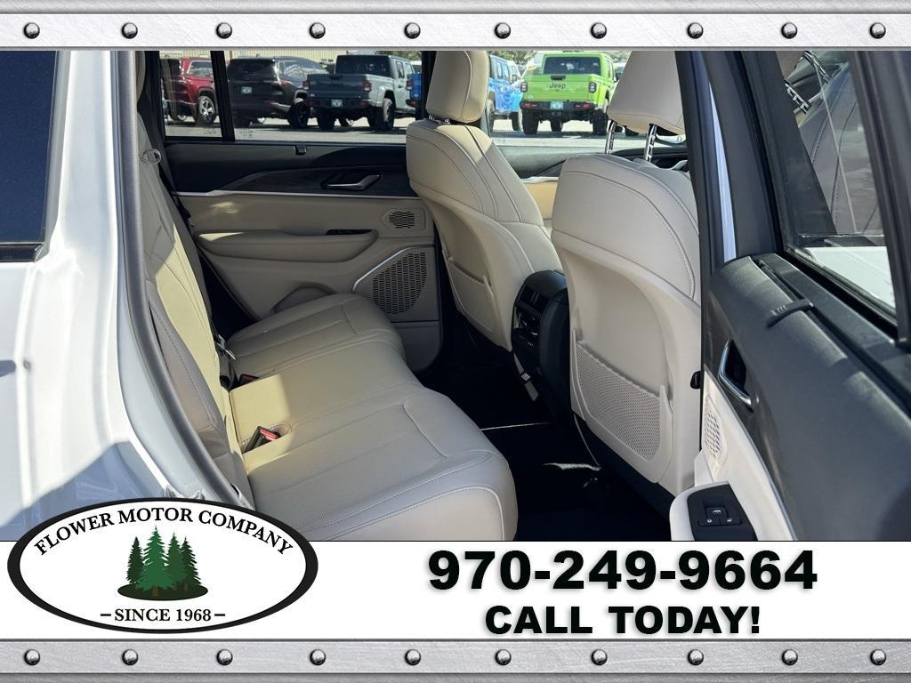 new 2025 Jeep Grand Cherokee car, priced at $53,332