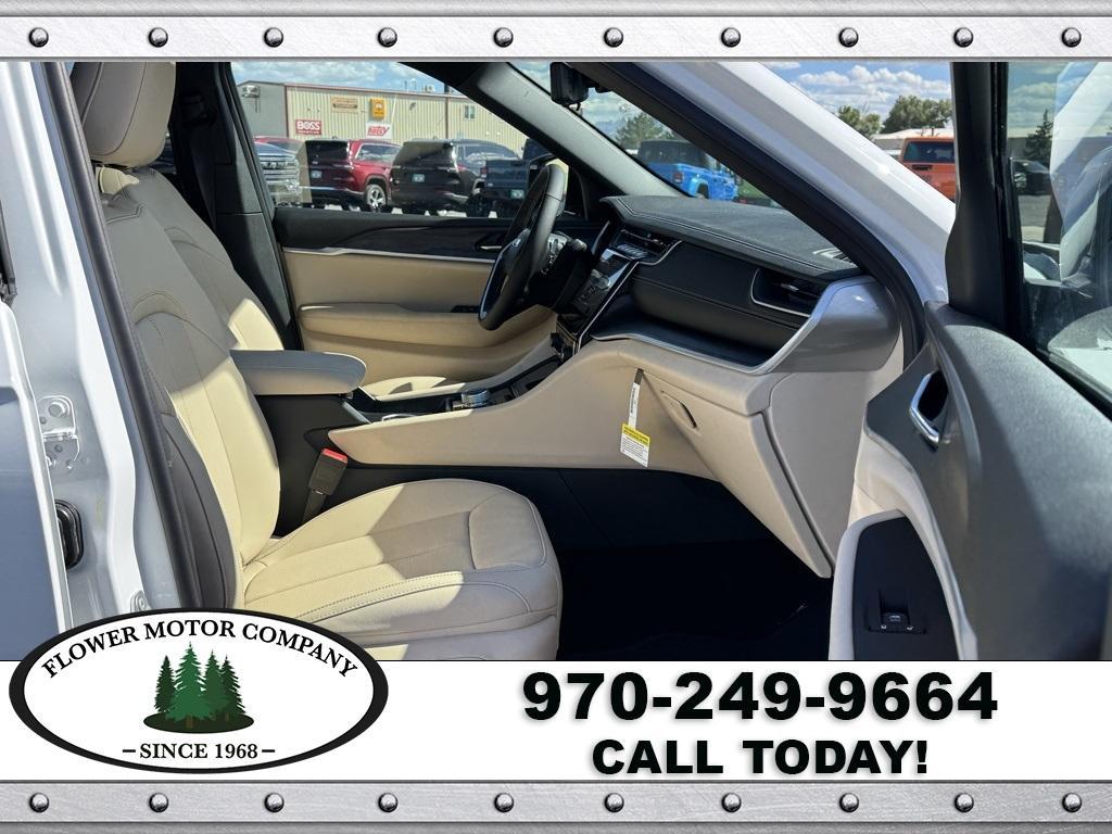 new 2025 Jeep Grand Cherokee car, priced at $53,332