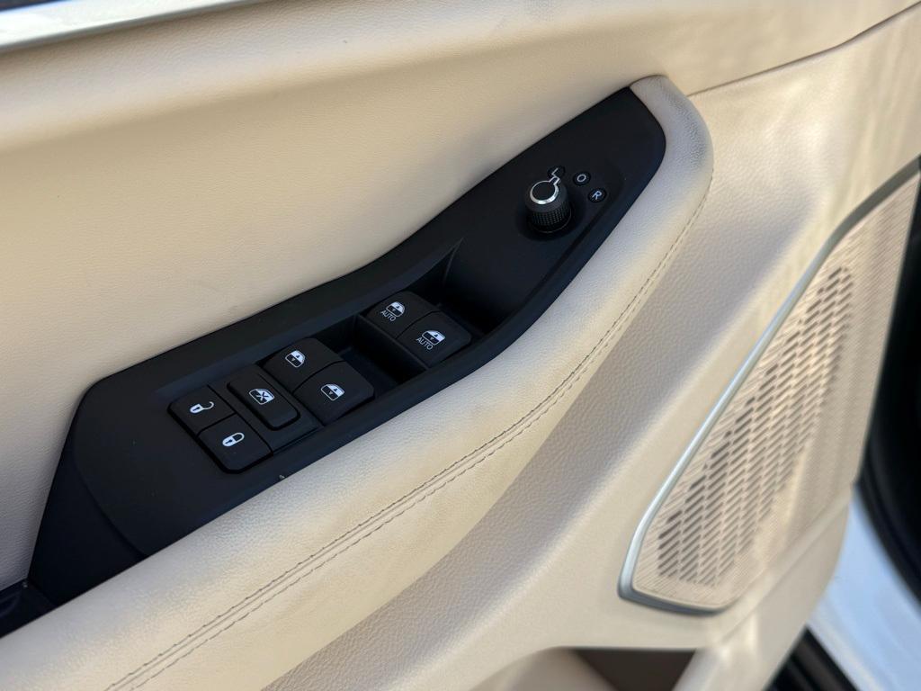 new 2025 Jeep Grand Cherokee car, priced at $58,234