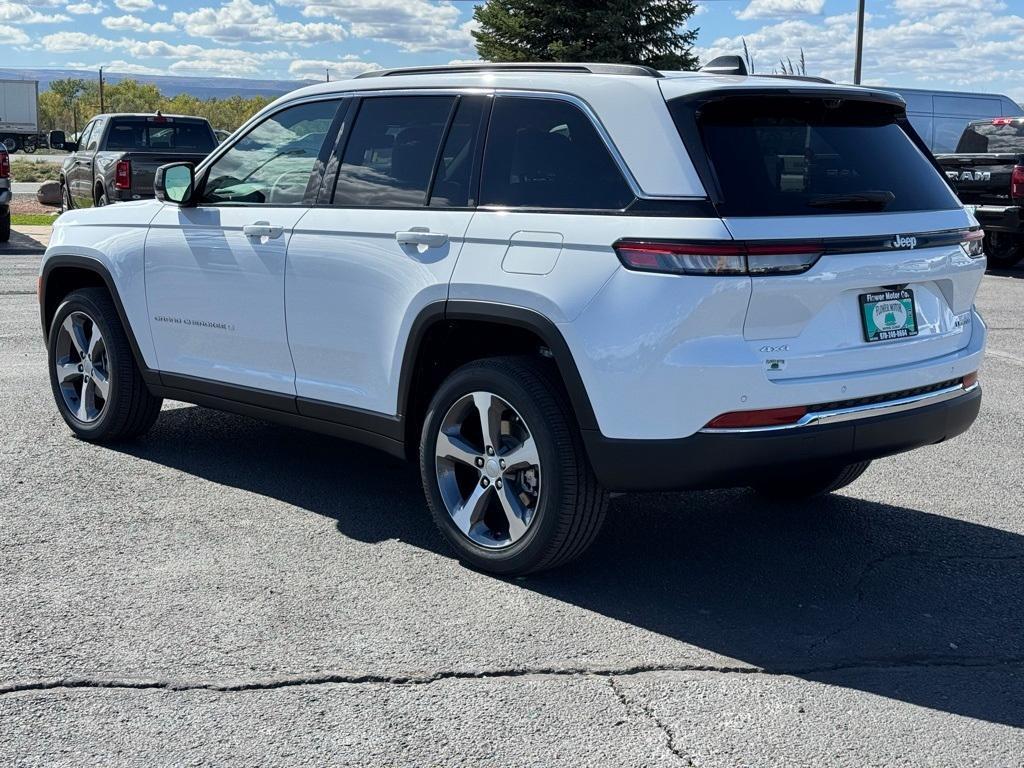 new 2025 Jeep Grand Cherokee car, priced at $58,234