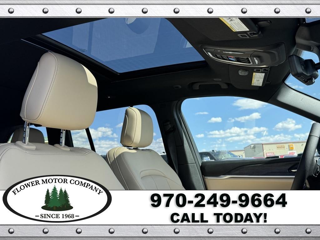 new 2025 Jeep Grand Cherokee car, priced at $53,332