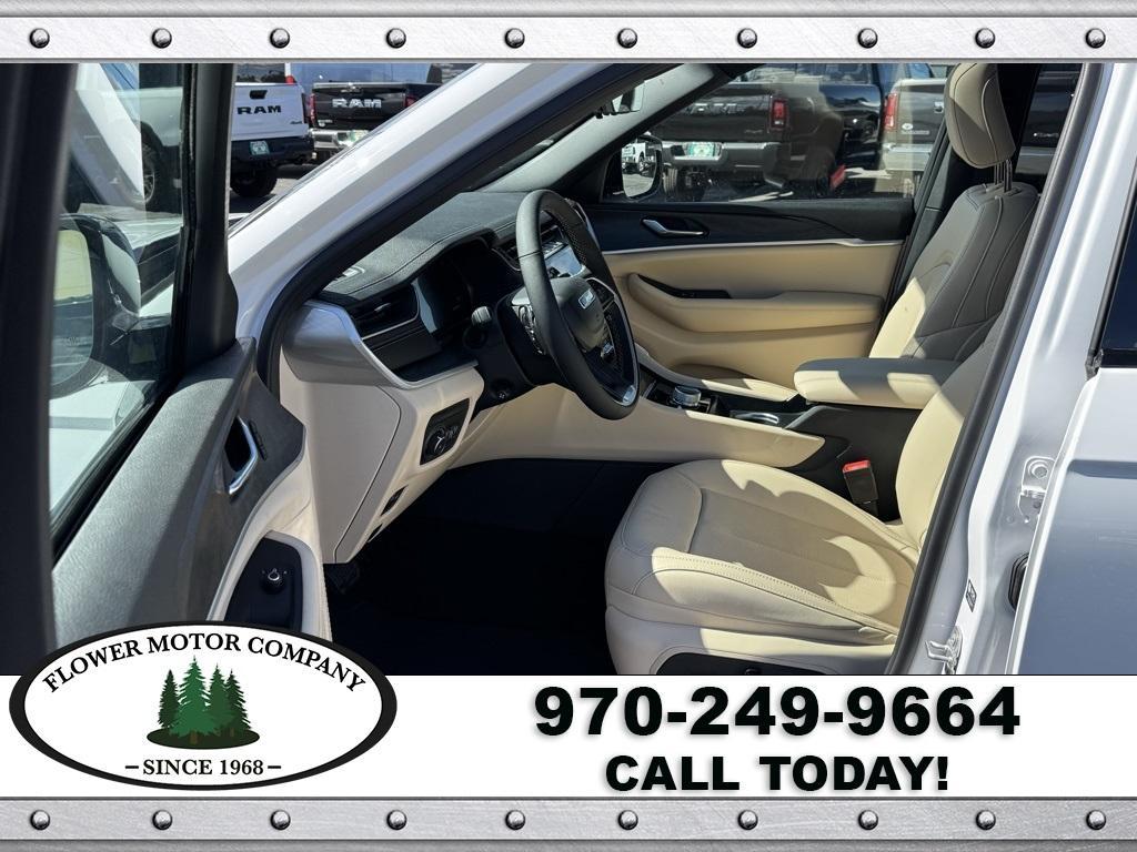 new 2025 Jeep Grand Cherokee car, priced at $53,332