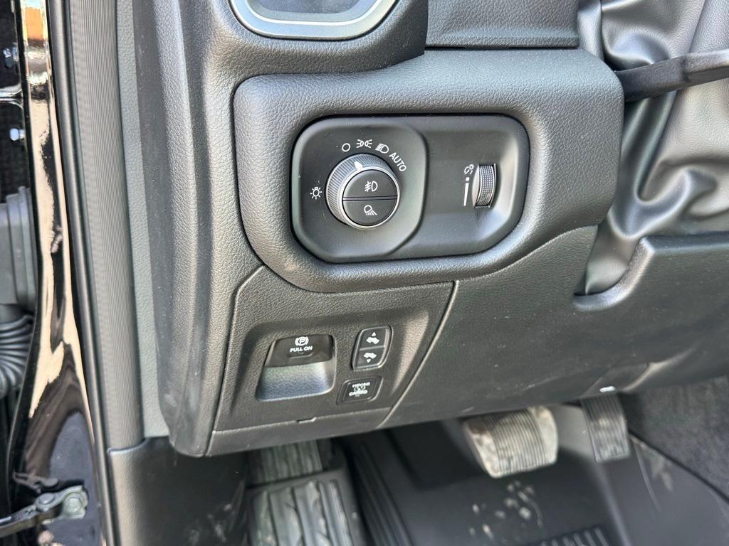 new 2025 Ram 1500 car, priced at $62,069