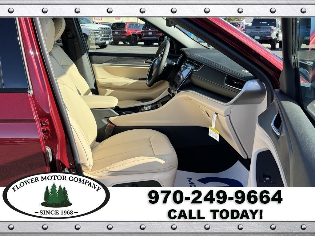 new 2025 Jeep Grand Cherokee car, priced at $53,868