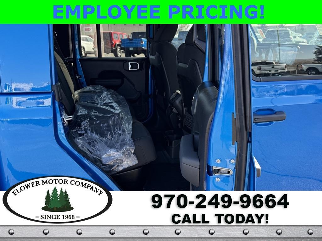 new 2025 Jeep Gladiator car, priced at $49,876