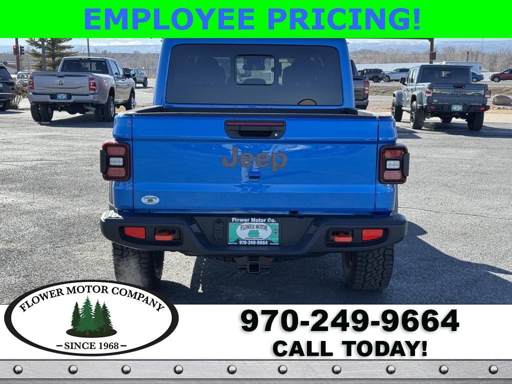 new 2025 Jeep Gladiator car, priced at $49,876