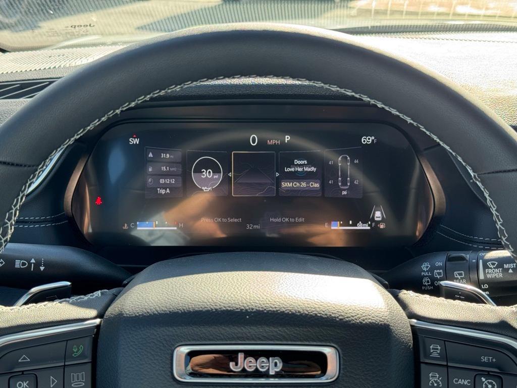 new 2025 Jeep Grand Cherokee car, priced at $45,069