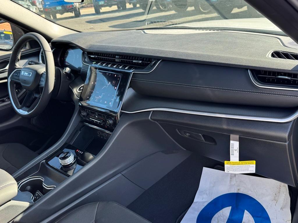 new 2025 Jeep Grand Cherokee car, priced at $45,069