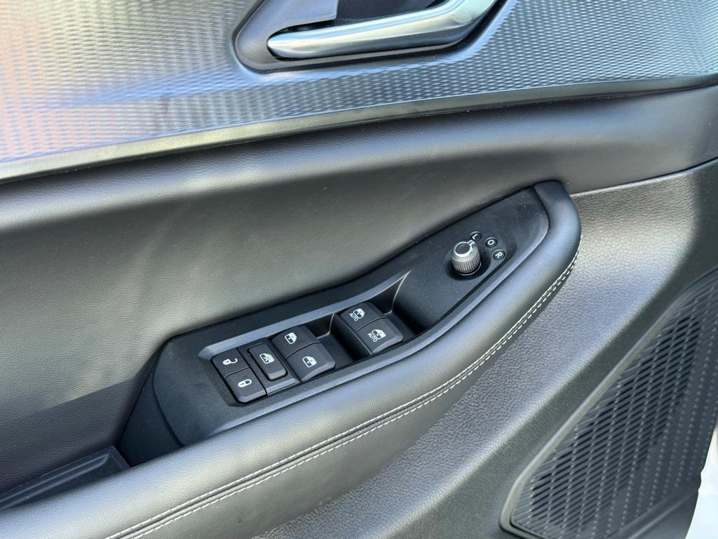 new 2025 Jeep Grand Cherokee car, priced at $45,069