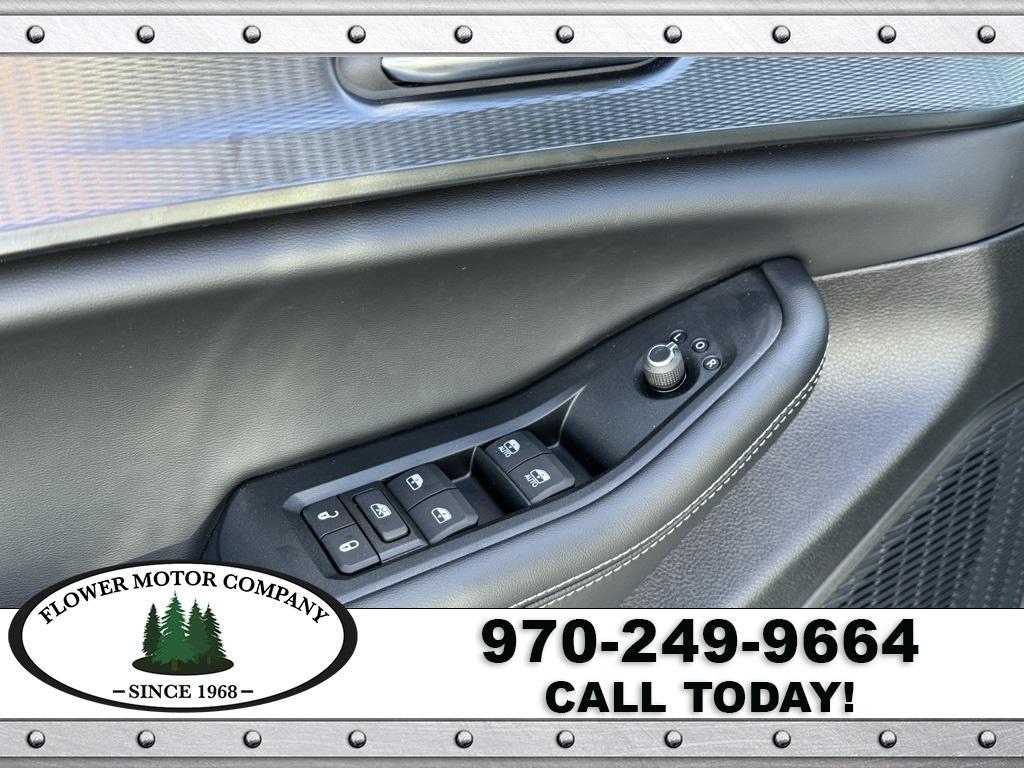 new 2025 Jeep Grand Cherokee car, priced at $40,014