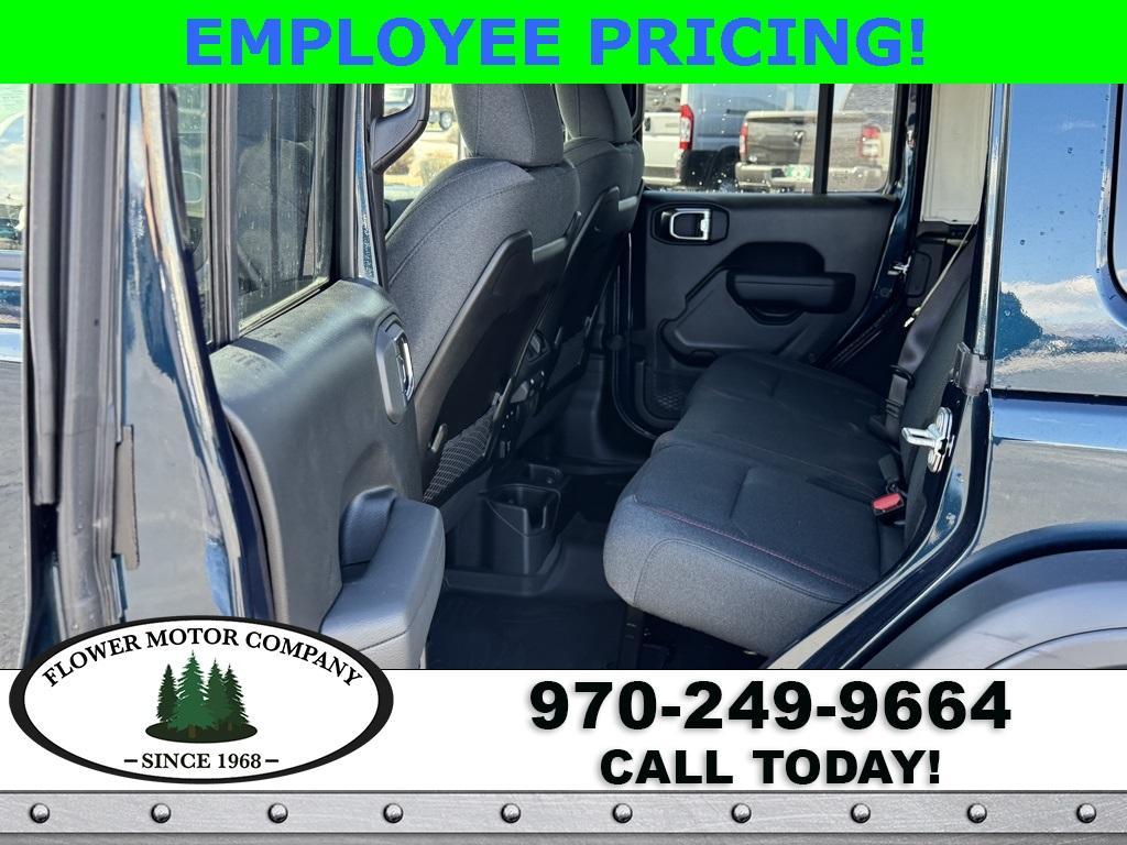new 2025 Jeep Wrangler car, priced at $57,585