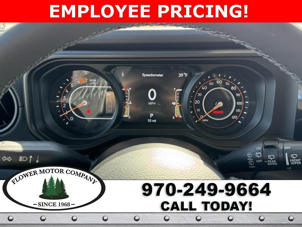 new 2025 Jeep Wrangler car, priced at $57,585