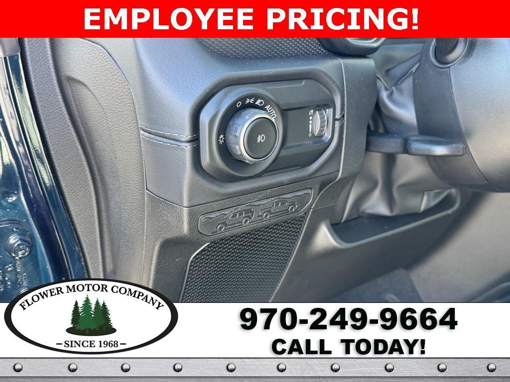 new 2025 Jeep Wrangler car, priced at $57,585