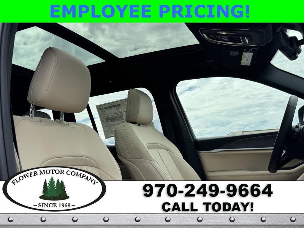 new 2025 Jeep Grand Cherokee car, priced at $52,602