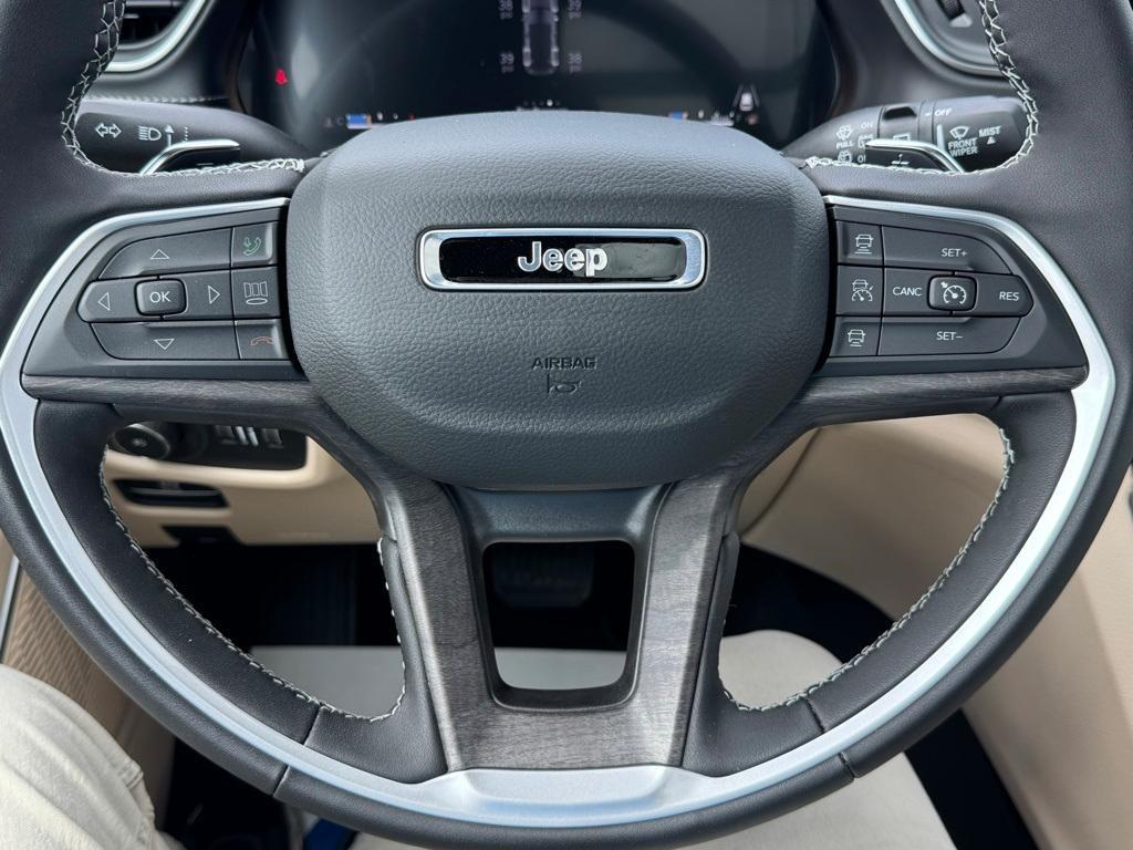 new 2025 Jeep Grand Cherokee car, priced at $57,934