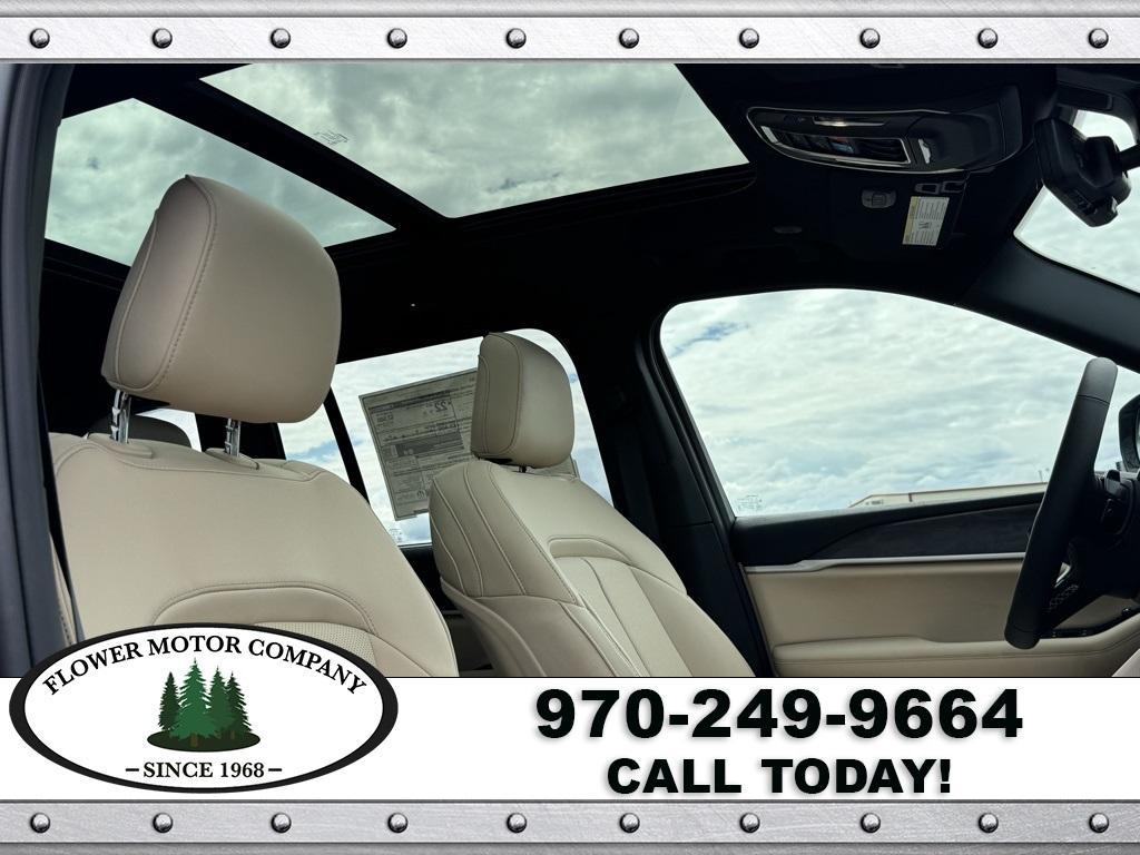 new 2025 Jeep Grand Cherokee car, priced at $53,937