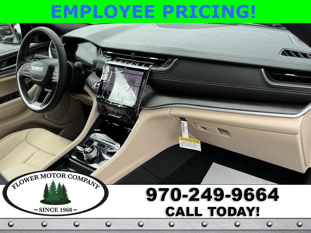 new 2025 Jeep Grand Cherokee car, priced at $52,602