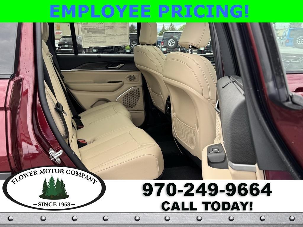 new 2025 Jeep Grand Cherokee car, priced at $52,602