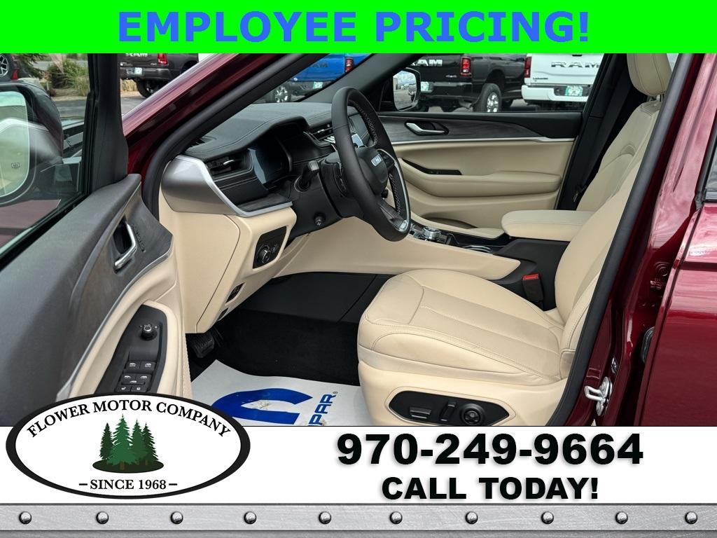 new 2025 Jeep Grand Cherokee car, priced at $52,602