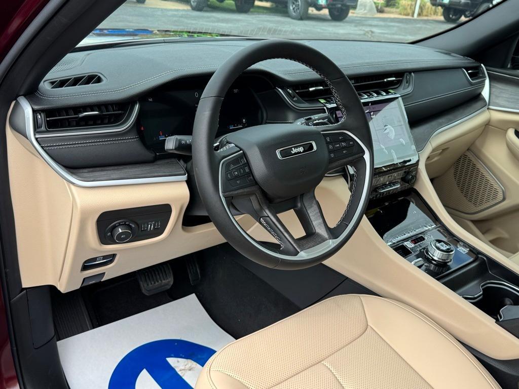 new 2025 Jeep Grand Cherokee car, priced at $57,934