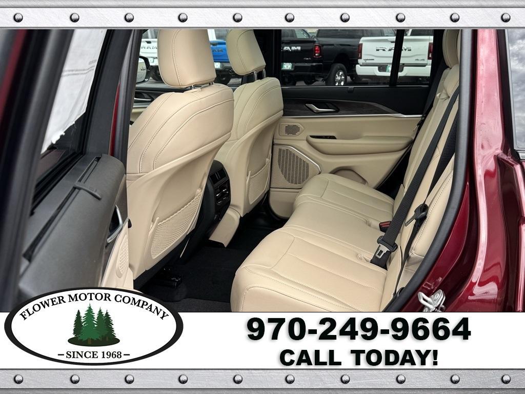 new 2025 Jeep Grand Cherokee car, priced at $53,937