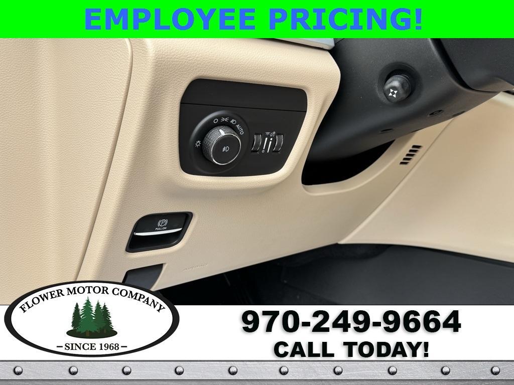 new 2025 Jeep Grand Cherokee car, priced at $52,602