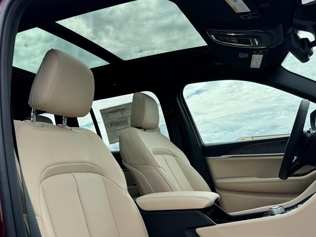 new 2025 Jeep Grand Cherokee car, priced at $57,934