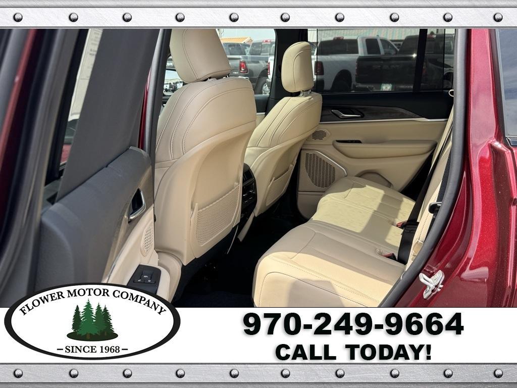 new 2025 Jeep Grand Cherokee car, priced at $54,743