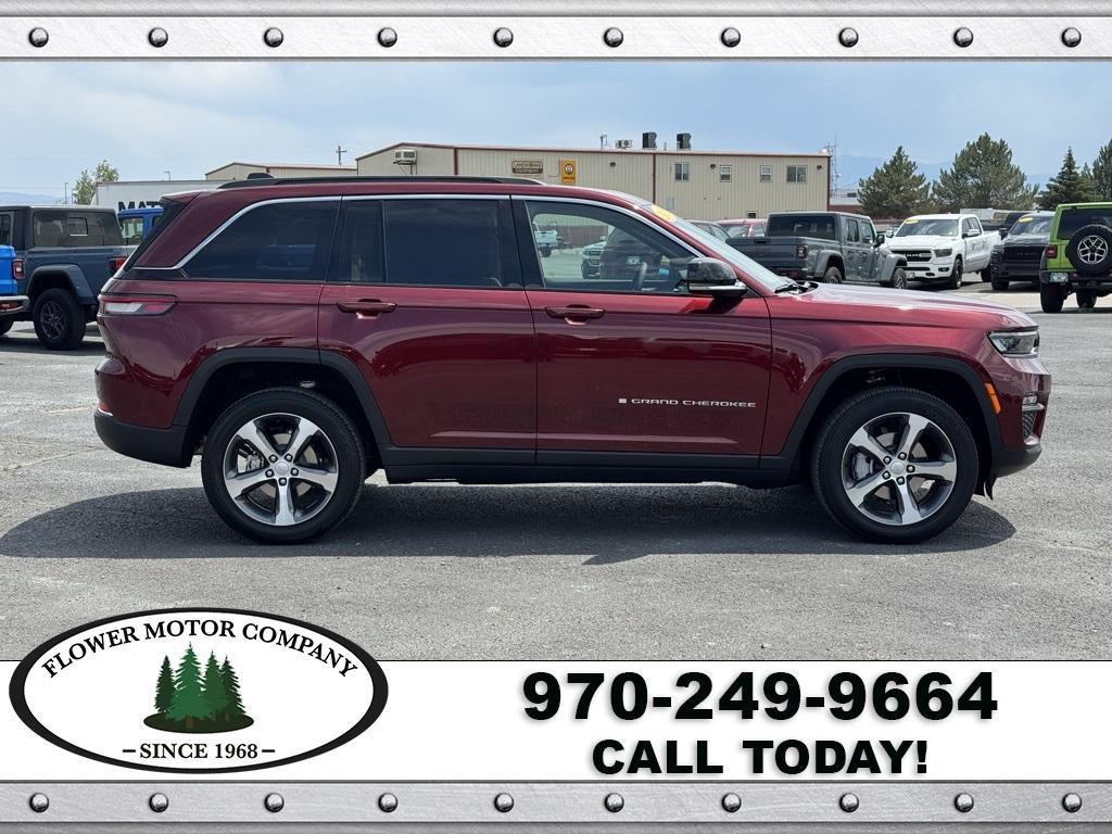 new 2025 Jeep Grand Cherokee car, priced at $54,743