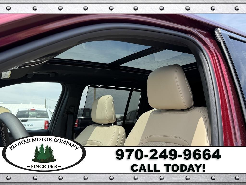 new 2025 Jeep Grand Cherokee car, priced at $54,743