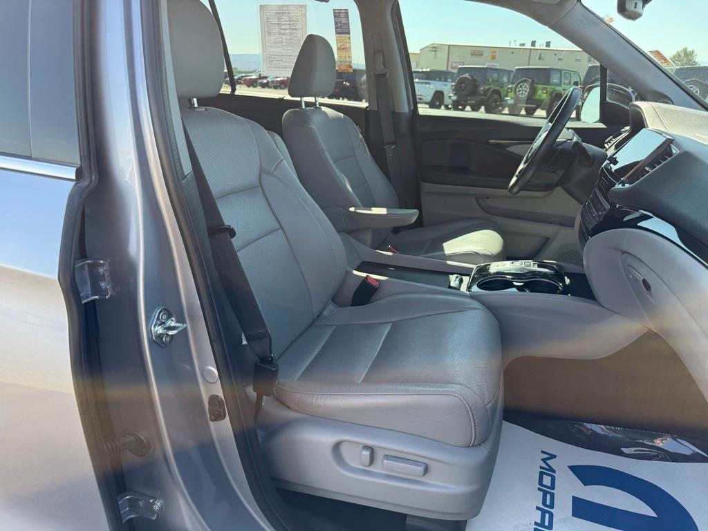 used 2021 Honda Pilot car, priced at $33,205