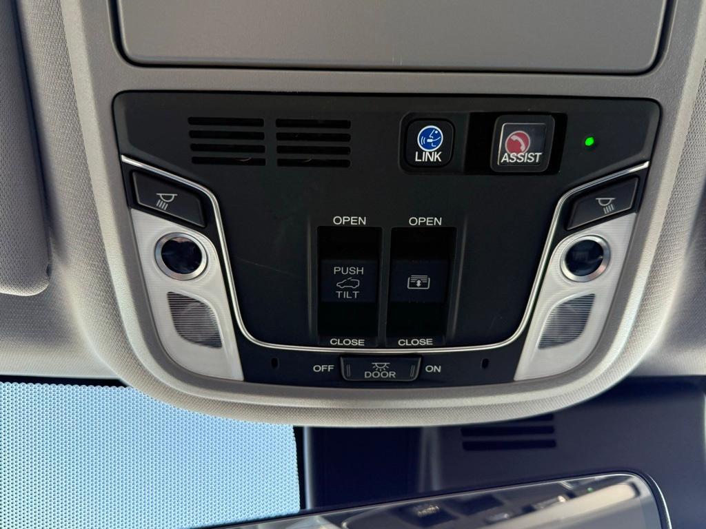 used 2021 Honda Pilot car, priced at $33,205