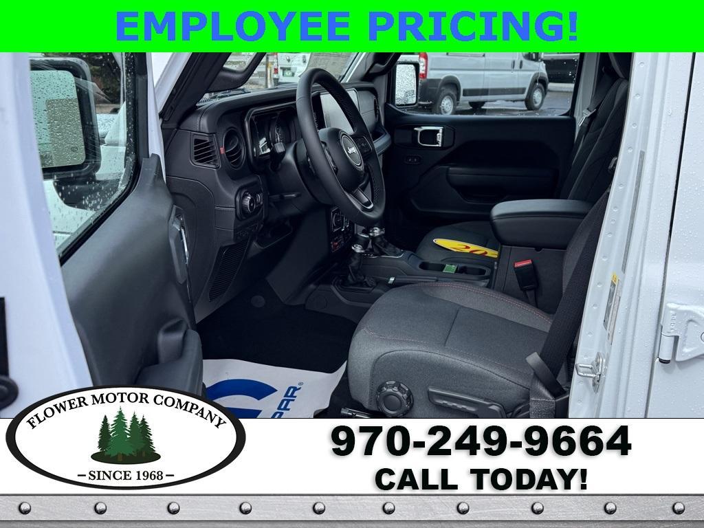new 2025 Jeep Wrangler car, priced at $57,917