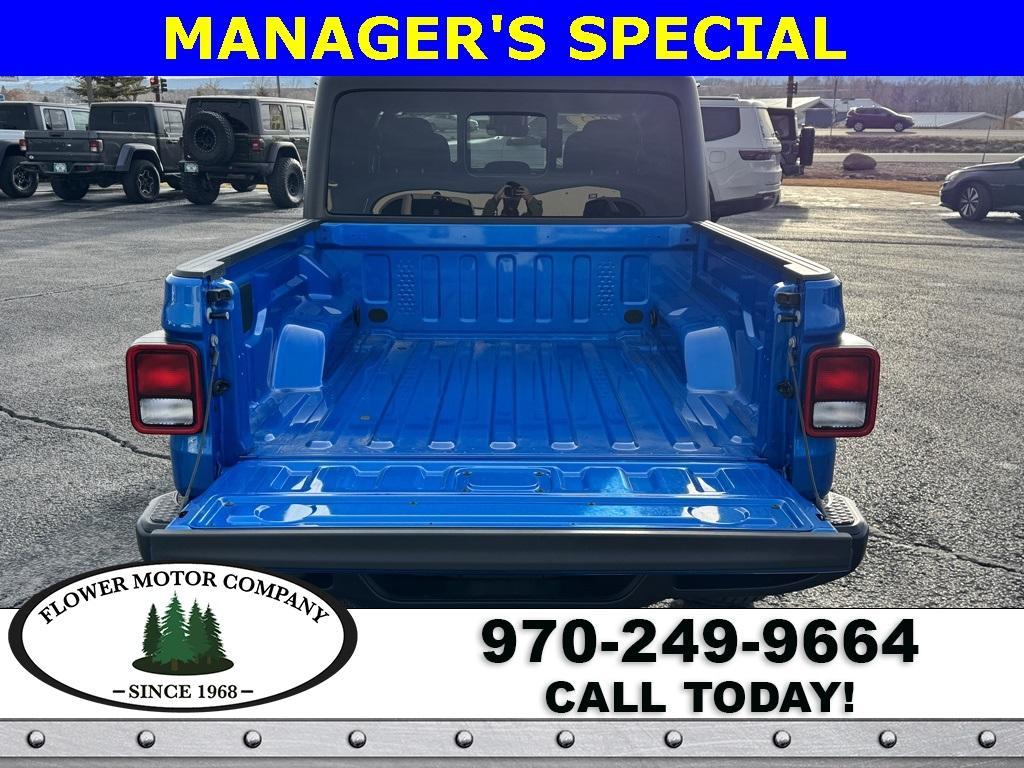 new 2025 Jeep Gladiator car, priced at $48,452