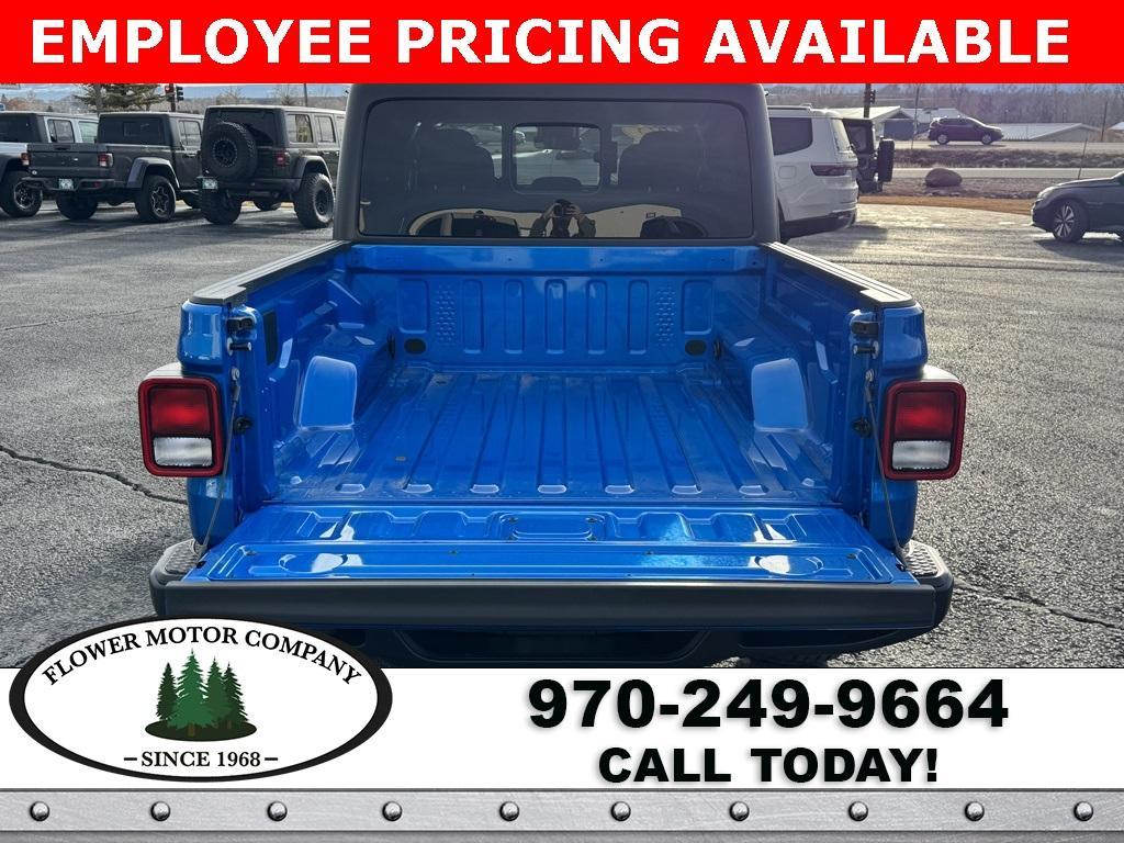 new 2025 Jeep Gladiator car, priced at $50,539