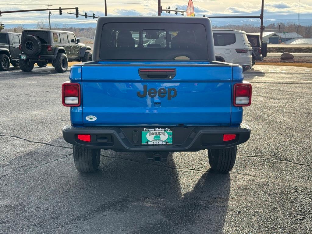 new 2025 Jeep Gladiator car, priced at $53,789