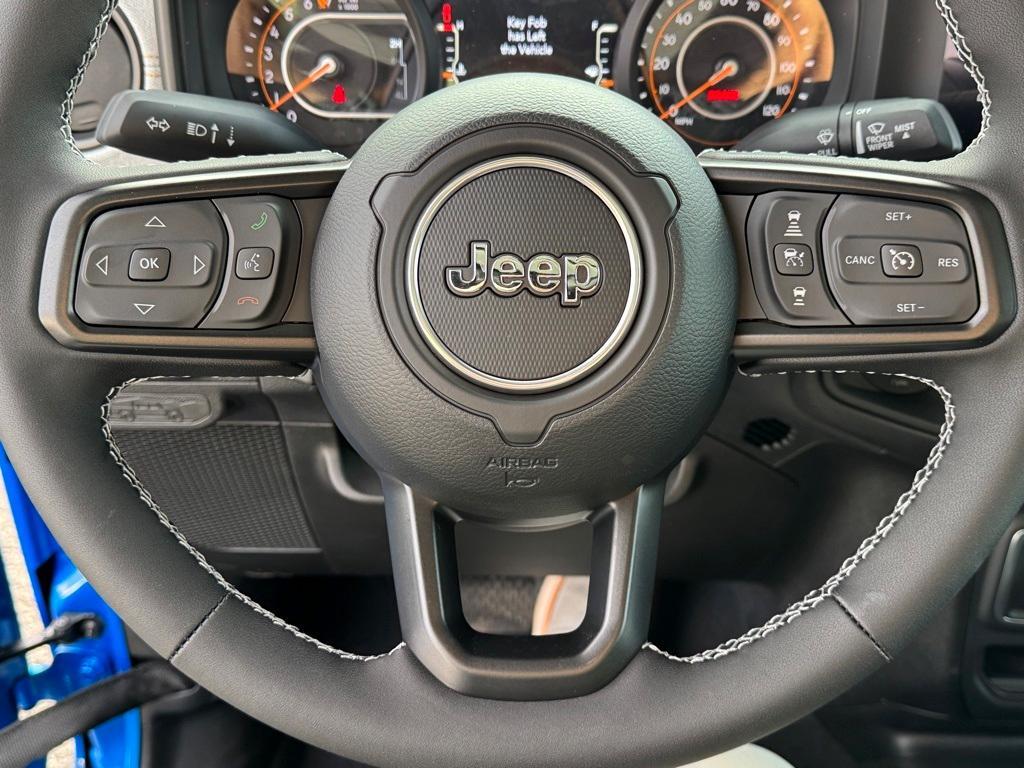 new 2025 Jeep Gladiator car, priced at $53,789