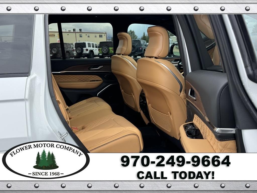 new 2025 Jeep Grand Cherokee car