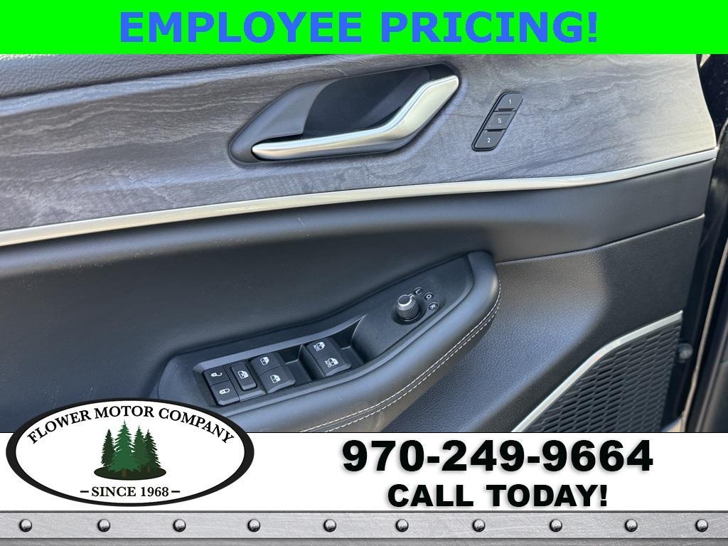 new 2025 Jeep Grand Cherokee L car, priced at $54,697