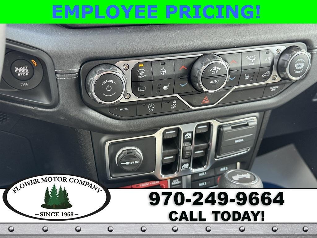 new 2025 Jeep Wrangler car, priced at $59,028