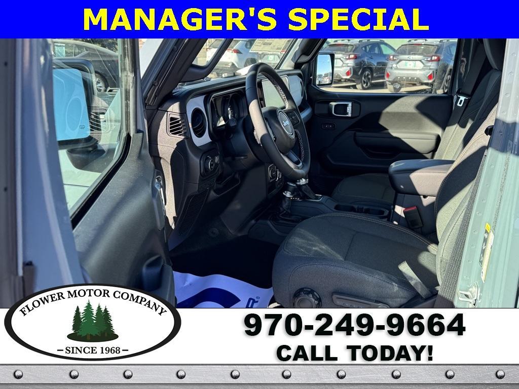 new 2025 Jeep Gladiator car, priced at $45,952